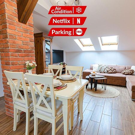 Bronowicka Premium Apartment - 52M2 With Private Parking Krakow Luaran gambar