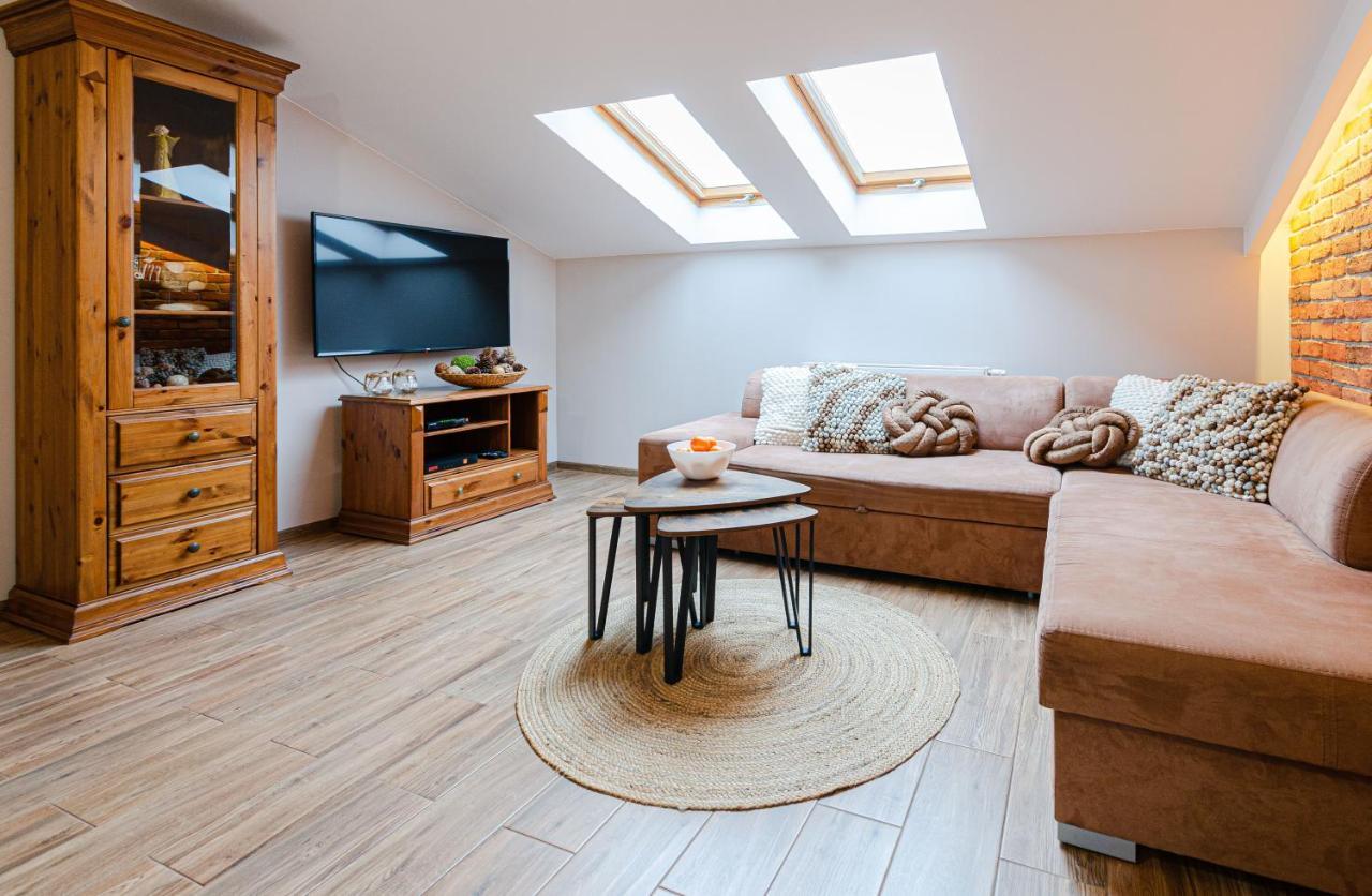 Bronowicka Premium Apartment - 52M2 With Private Parking Krakow Luaran gambar