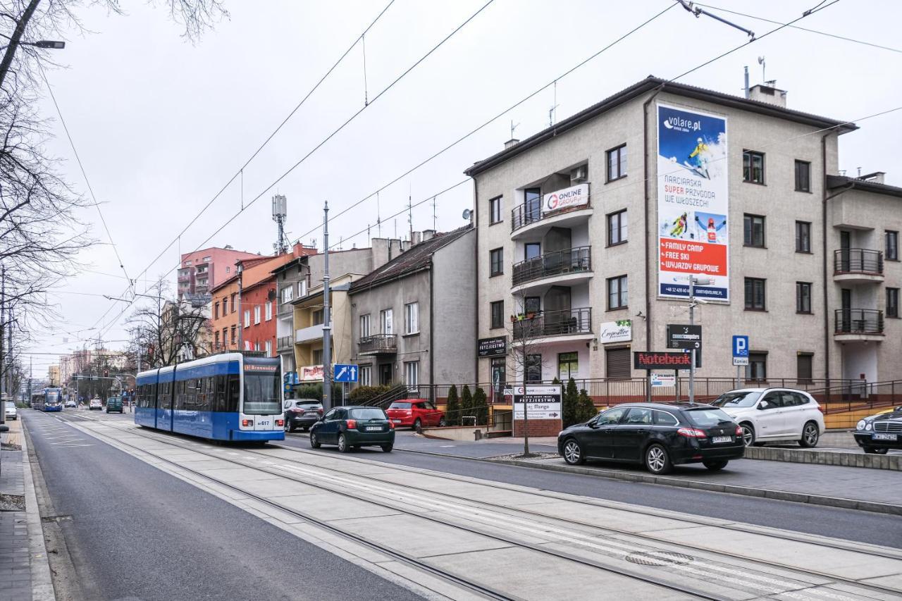 Bronowicka Premium Apartment - 52M2 With Private Parking Krakow Luaran gambar