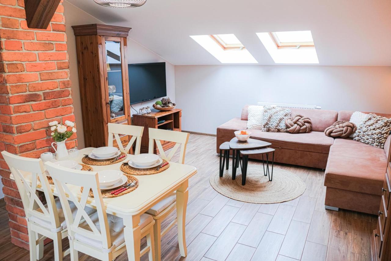 Bronowicka Premium Apartment - 52M2 With Private Parking Krakow Luaran gambar